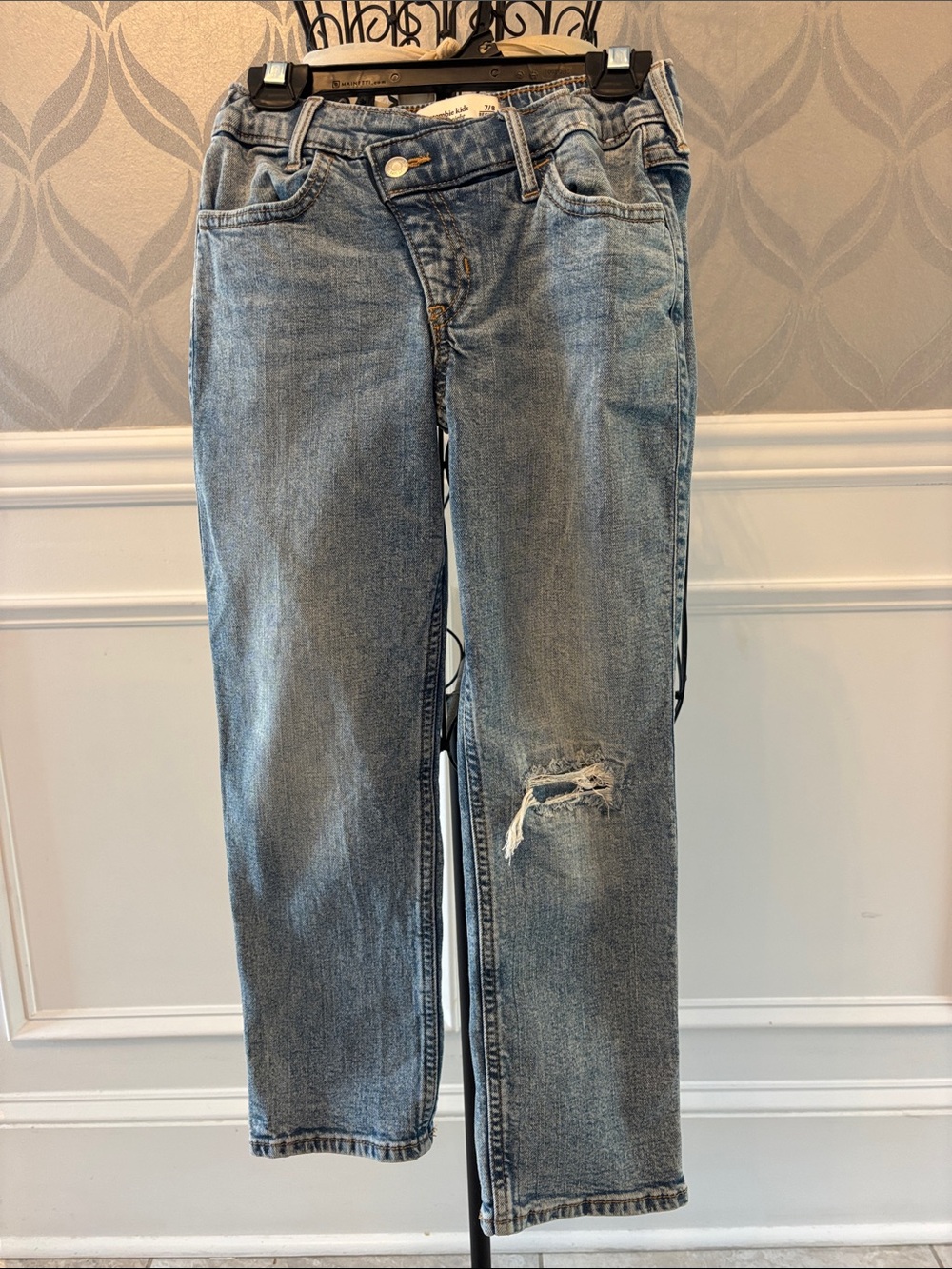 abercrombie kids Light Blue Distressed High Rise Straight Jeans